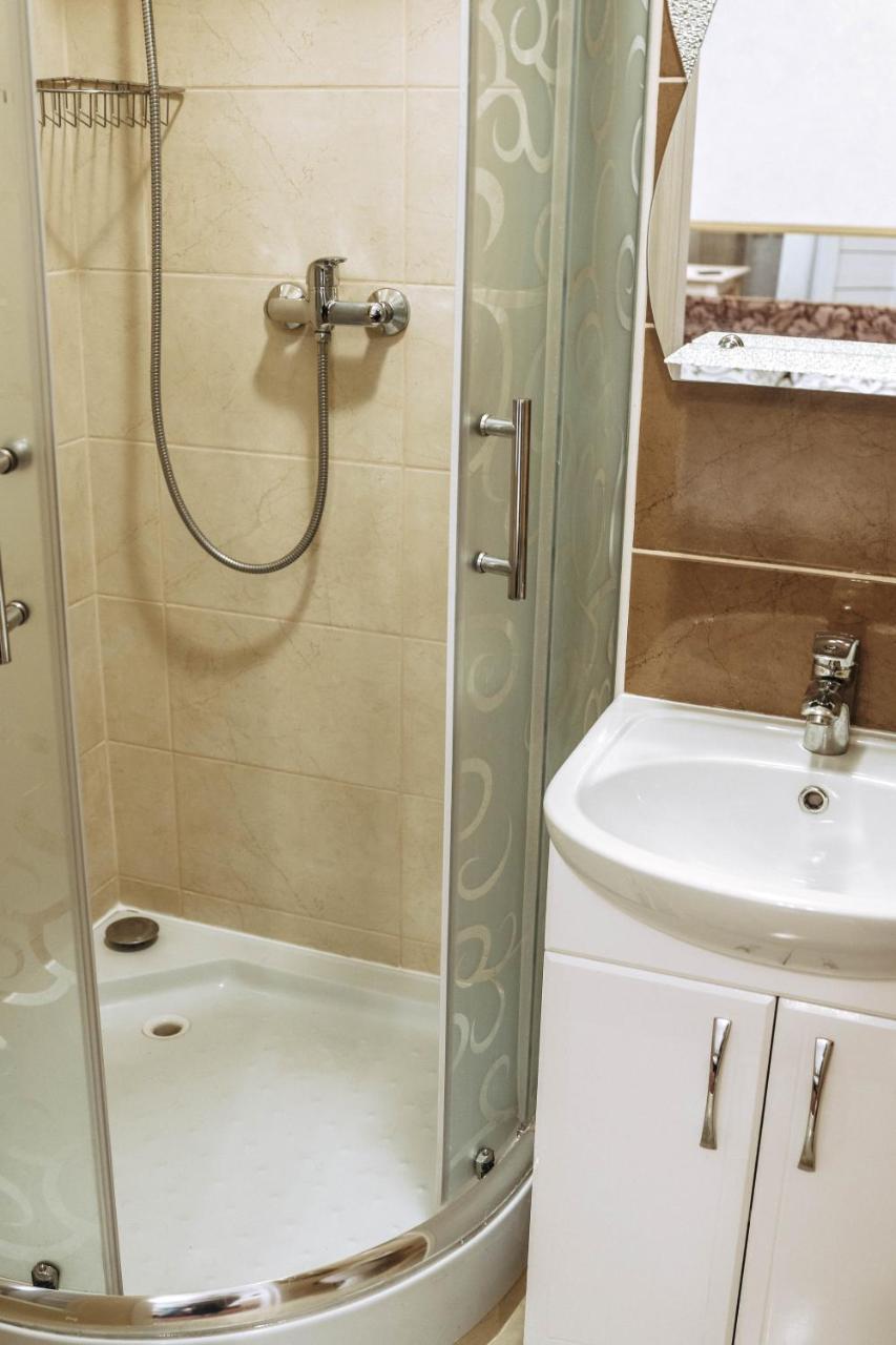 Hotel Rafinad Lviv Eksteriør bilde